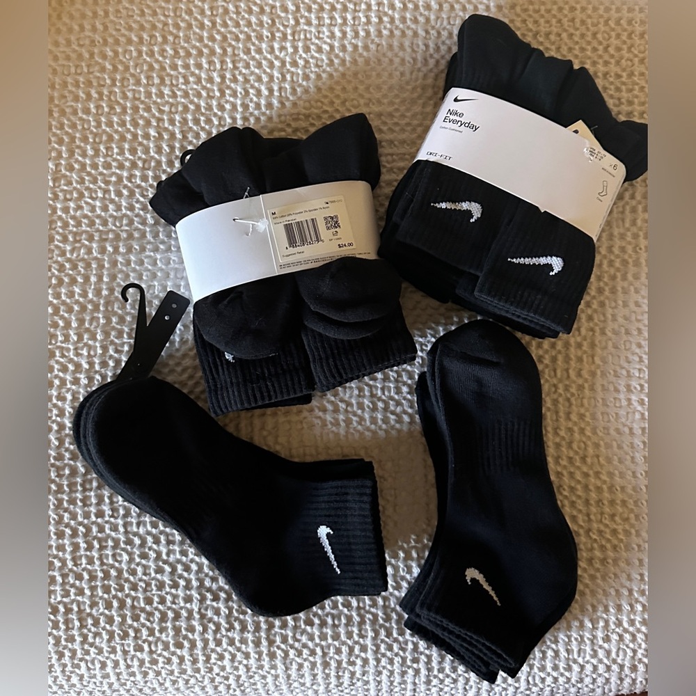 NWT Nike socks